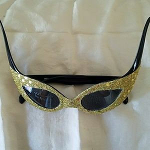 Costume sunglasses